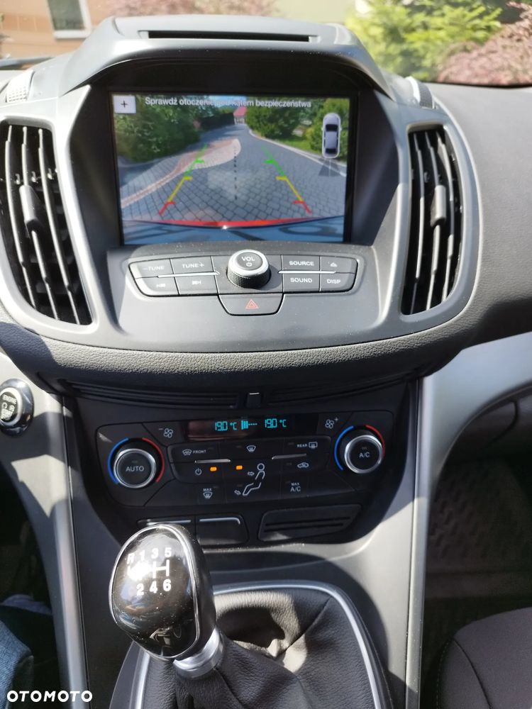 Ford Kuga - 12
