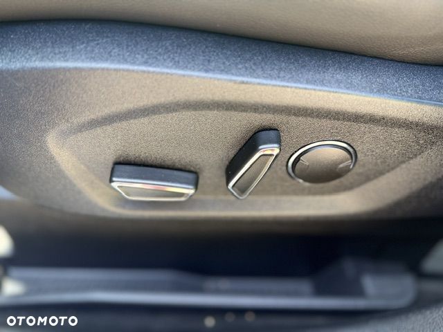 Ford S-Max - 24