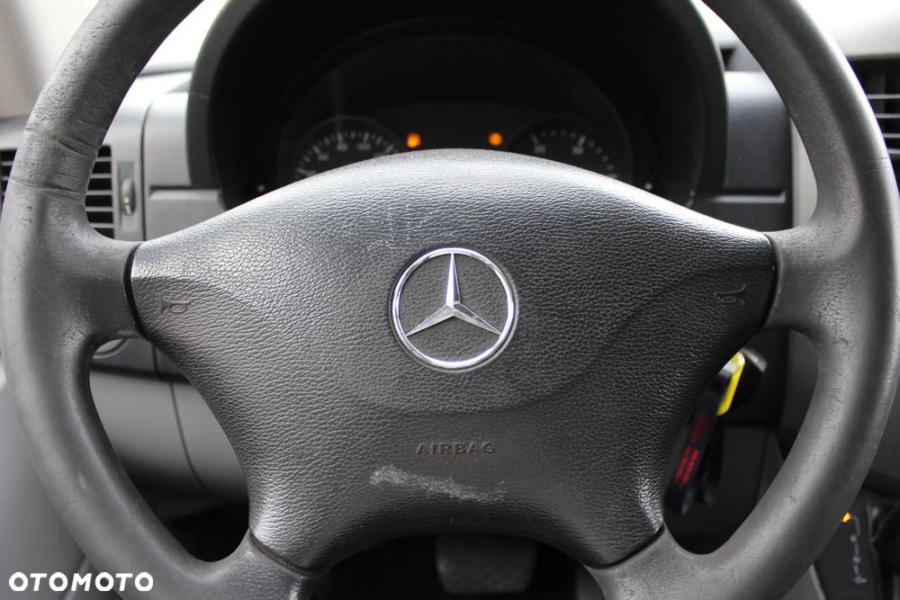 Mercedes-Benz Sprinter - 18