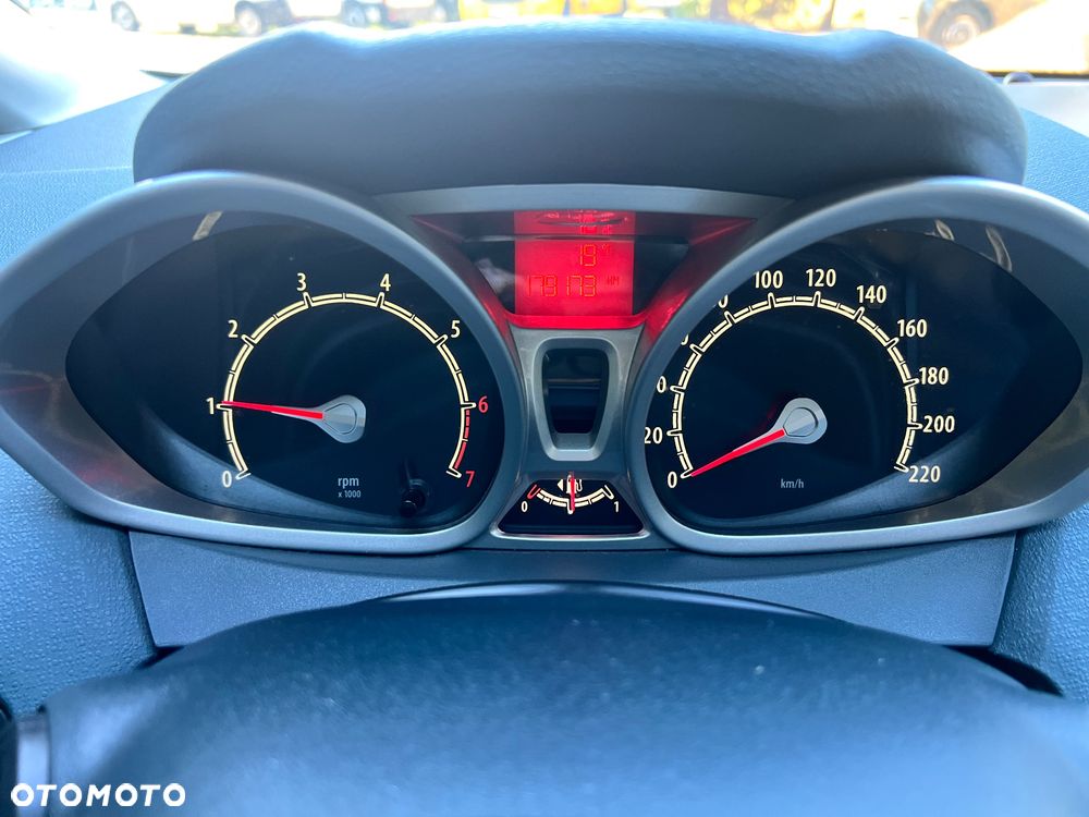 Ford Fiesta - 21