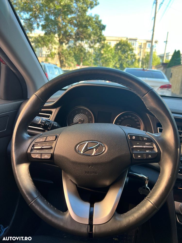 Hyundai Elantra 1.6 MPi Highway - 8