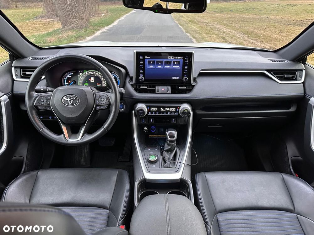 Toyota RAV4 - 9
