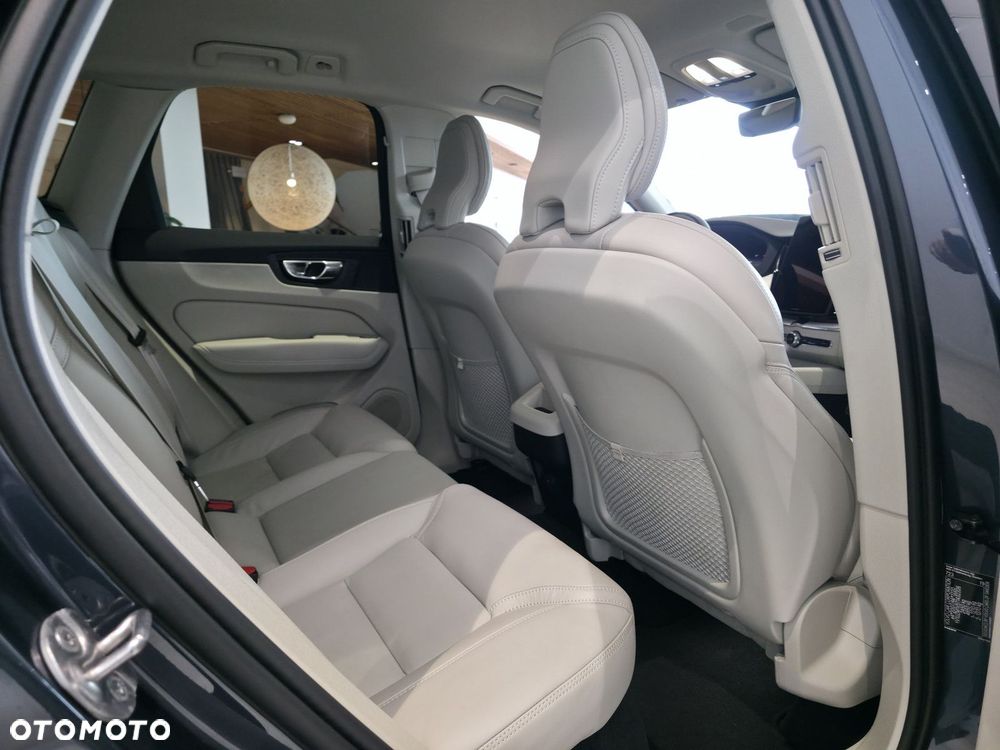 Volvo XC 60 - 31
