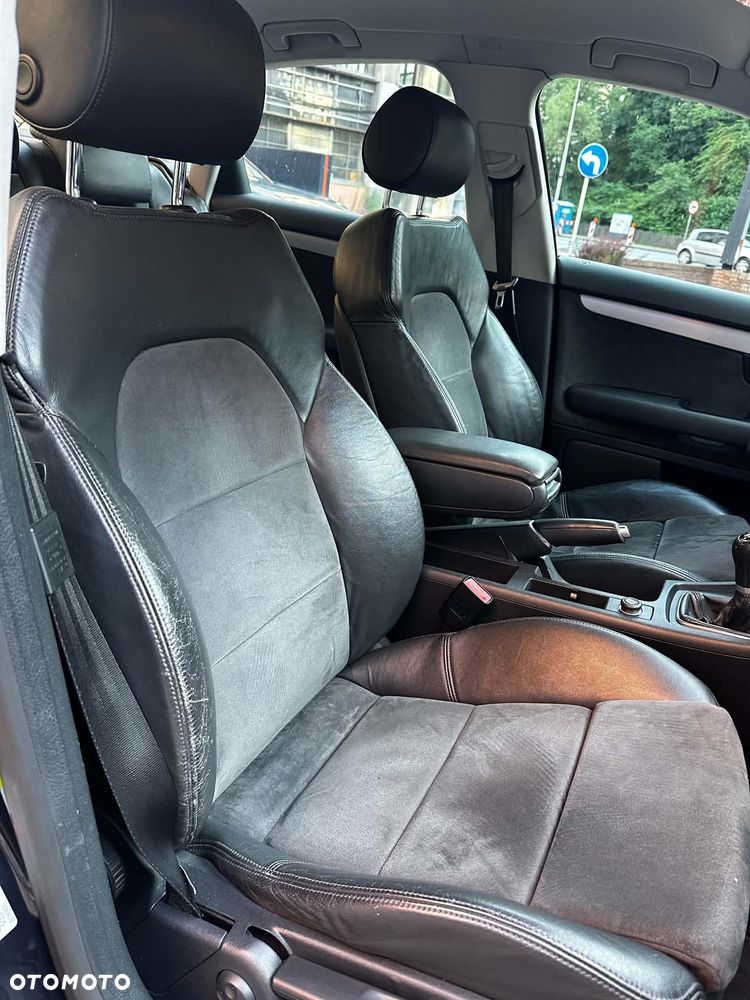 Audi A4 Limousine - 8