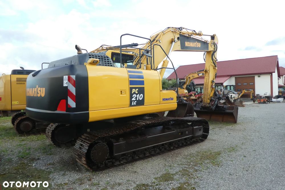 Komatsu PC 210LC-10 - 3