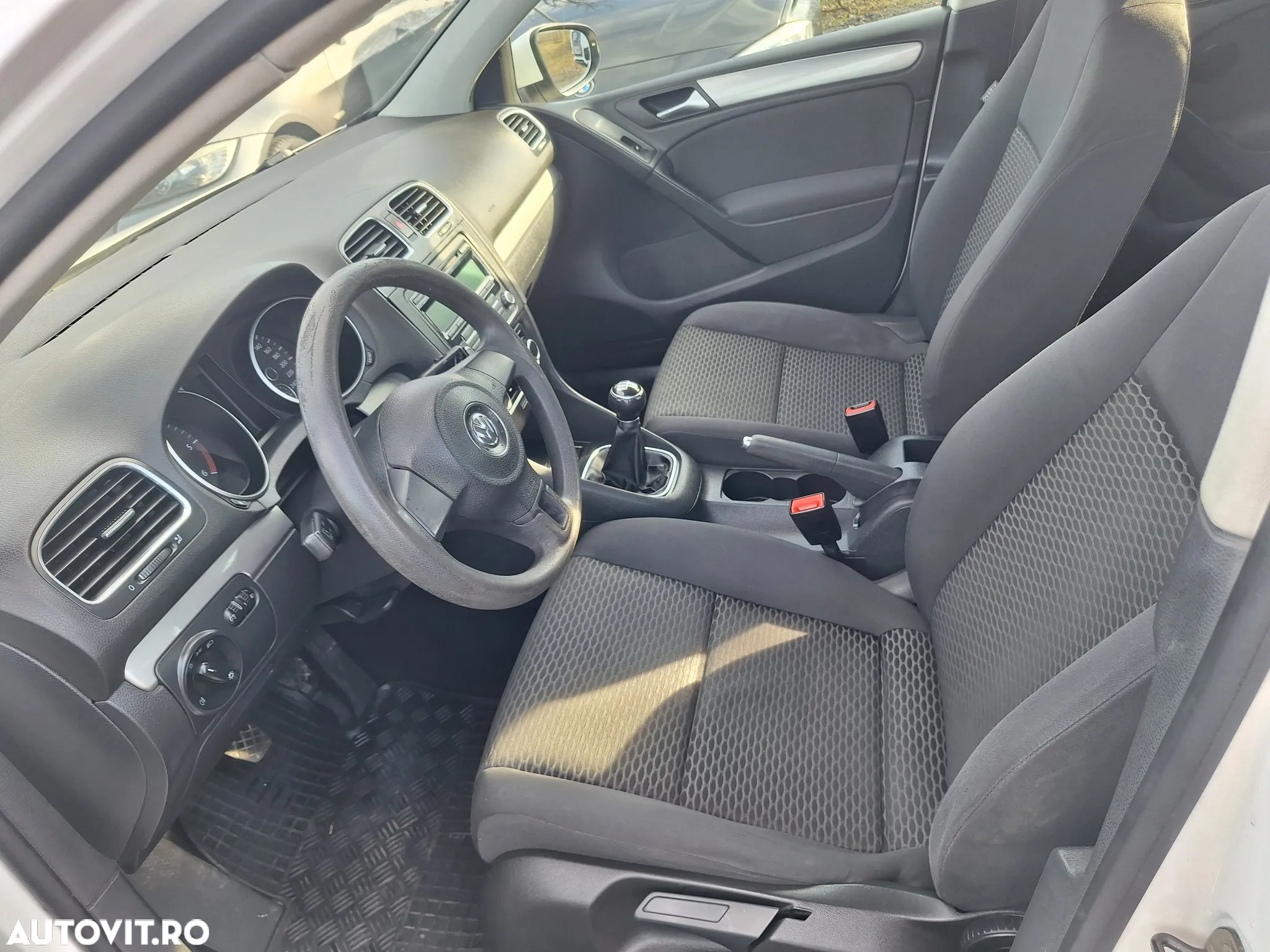Volkswagen Golf - 11