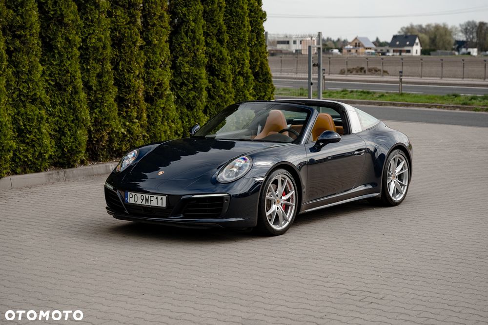 Porsche 911 Targa 4S PDK - 19
