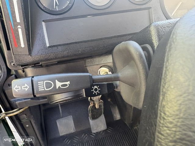 Land Rover Defender 90 2.5 TD5 Metal Top - 40
