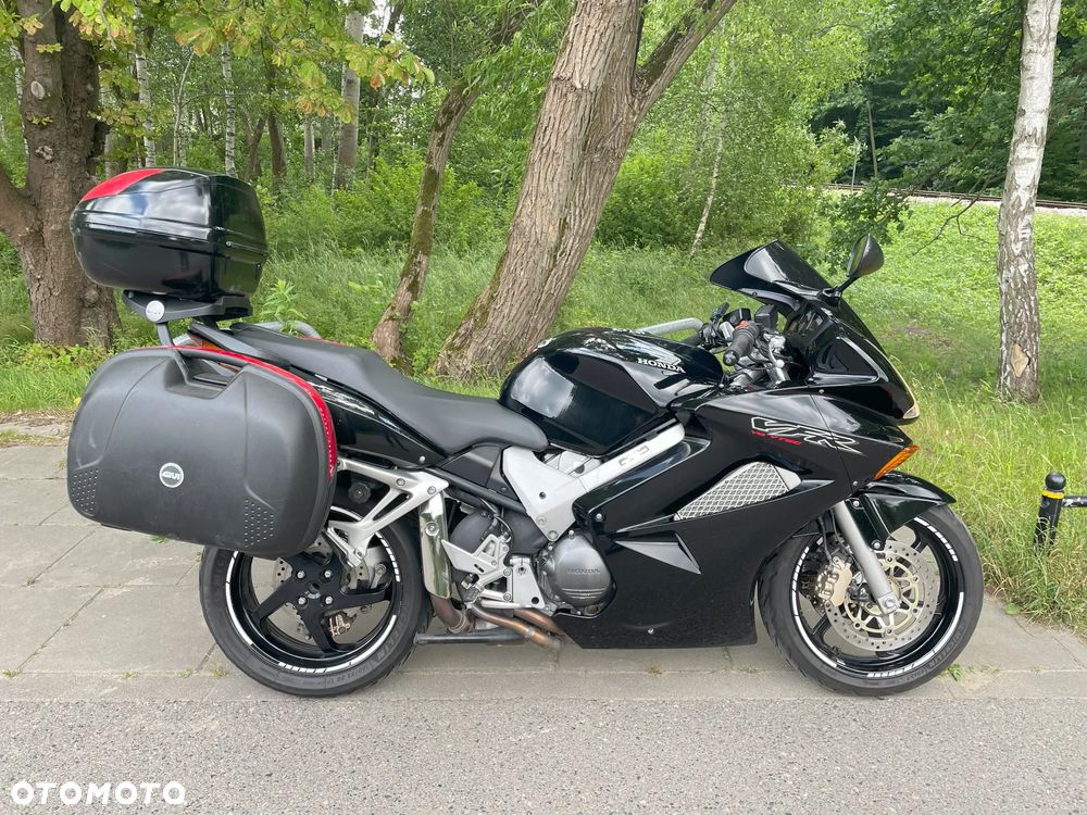 Honda VFR - 9