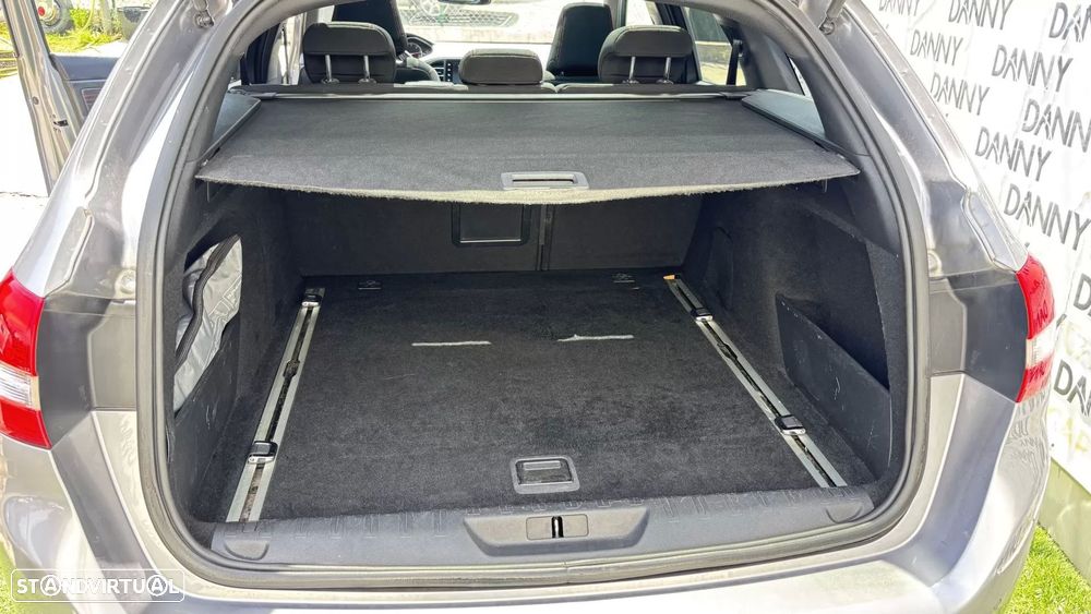 Peugeot 308 SW - 10