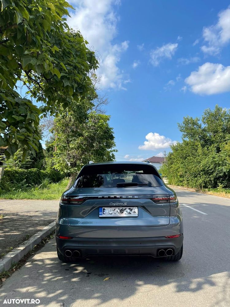 Porsche Cayenne S - 5