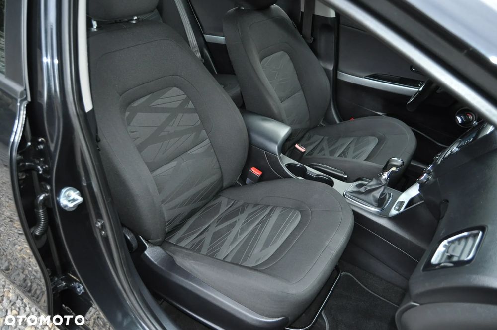 Kia Ceed 1.6 GDI L - 12