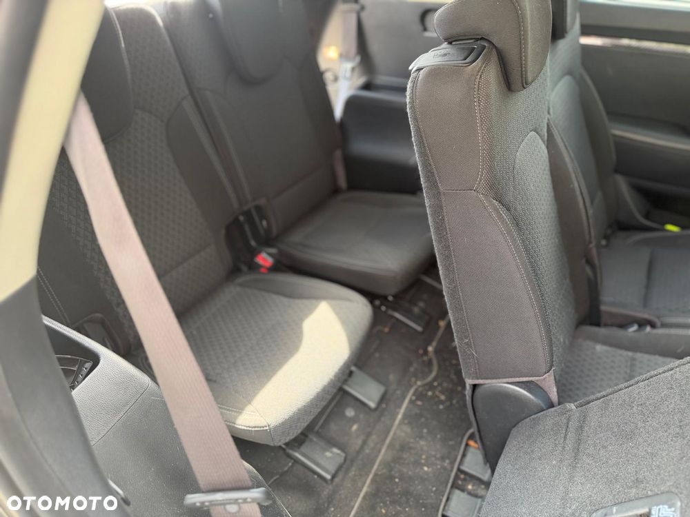 Kia Carens 1.7 CRDi L 7os - 16