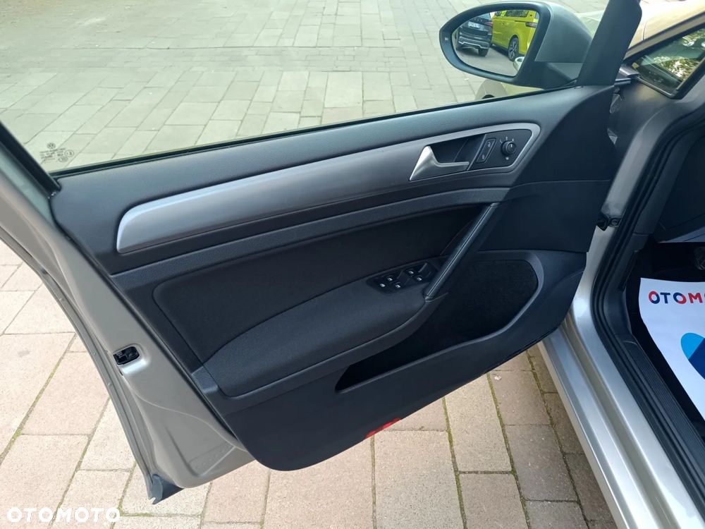 Volkswagen Golf 1.2 TSI BMT Trendline Perfectline - 25