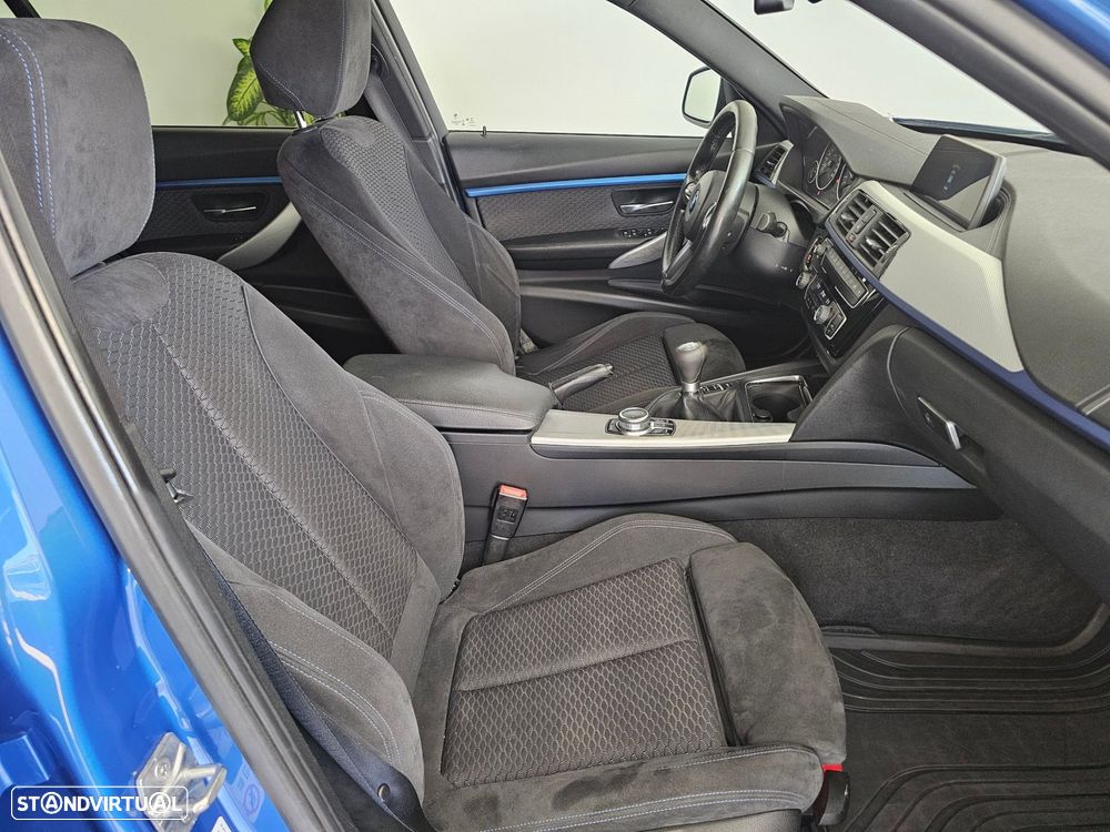 BMW 318 d Pack M - 12