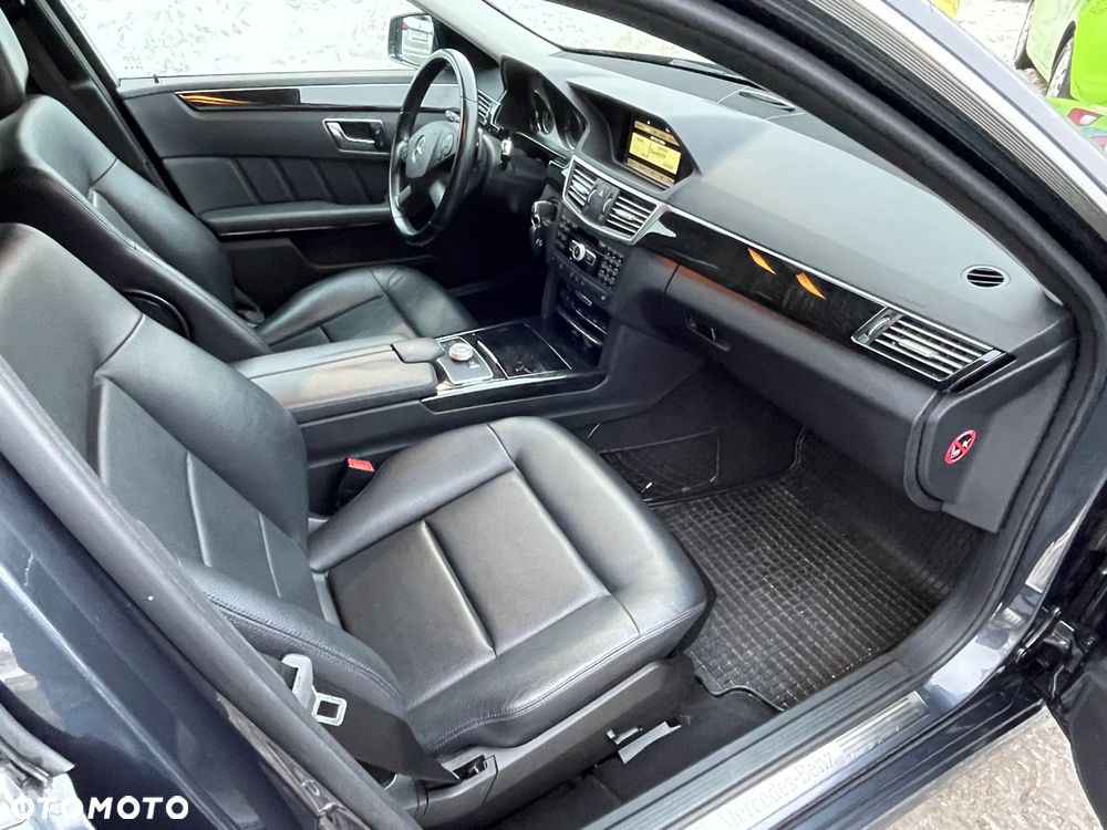 Mercedes-Benz Klasa E 200 CGI BlueEFFICIENCY Automatik Avantgarde - 22