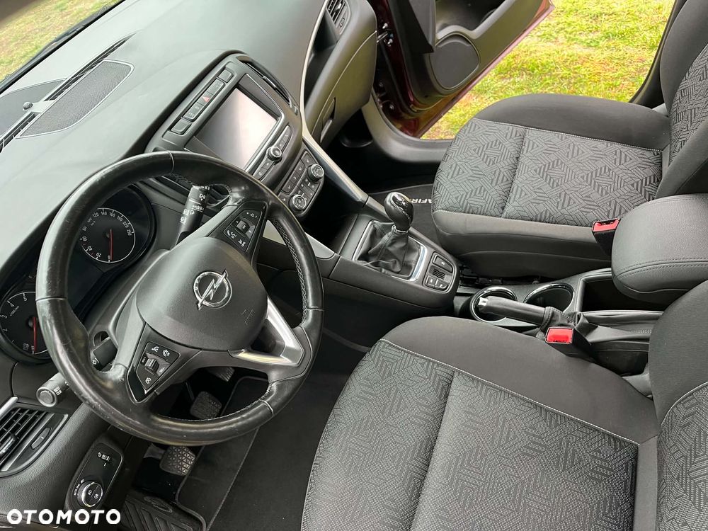 Opel Zafira Tourer 1.4 Turbo Innovation - 32
