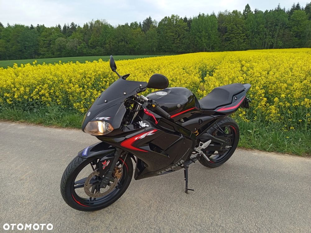 Yamaha TZR - 1