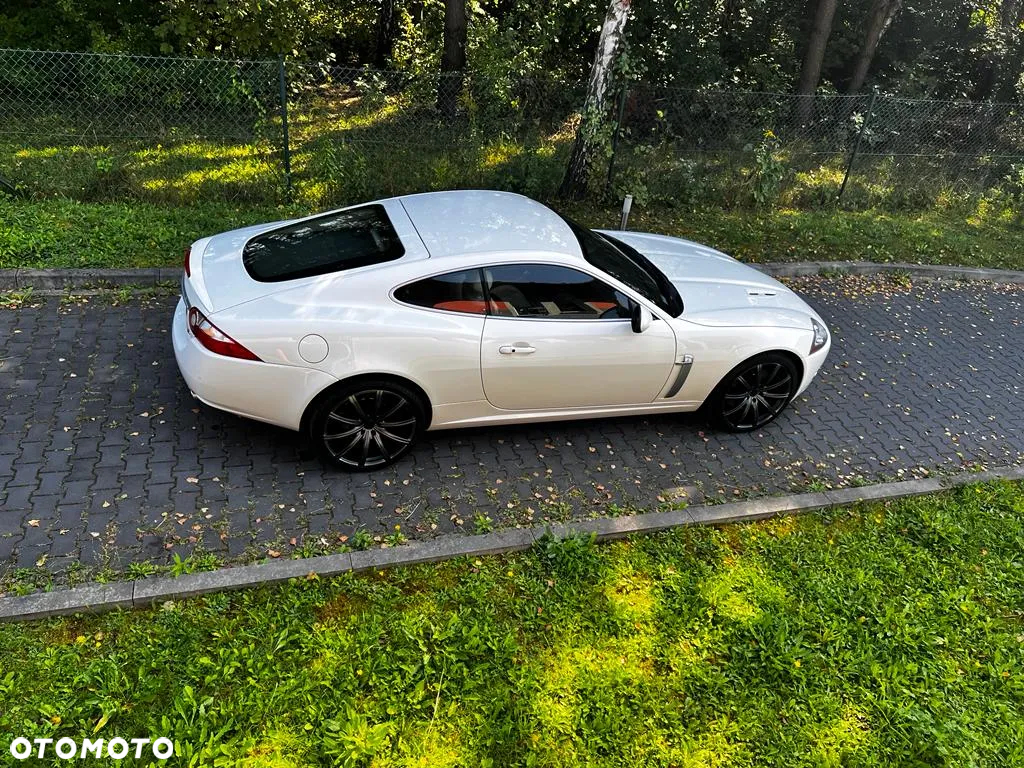 Jaguar XK XKR Coupe - 5