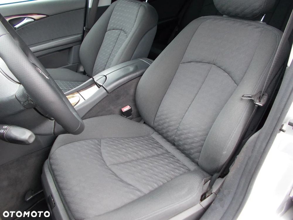 Mercedes-Benz Klasa E - 19