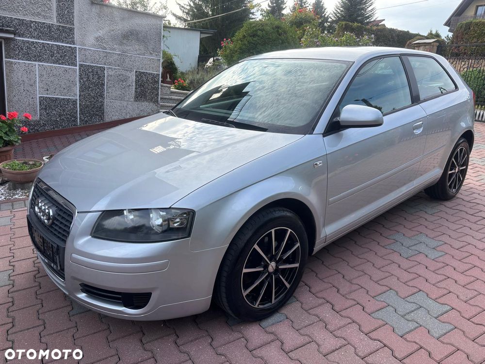 Audi A3 3-drzwiowe 1.6 Ambition - 21