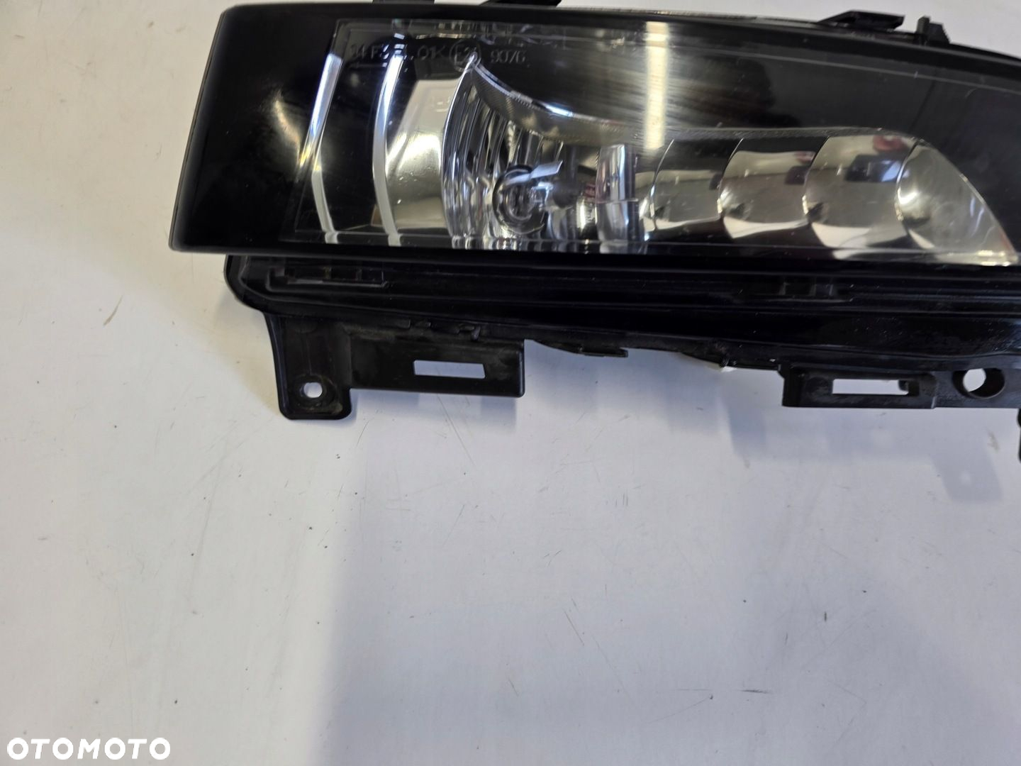 Halogen prawy przód SKODA Scala 657941700 - 4