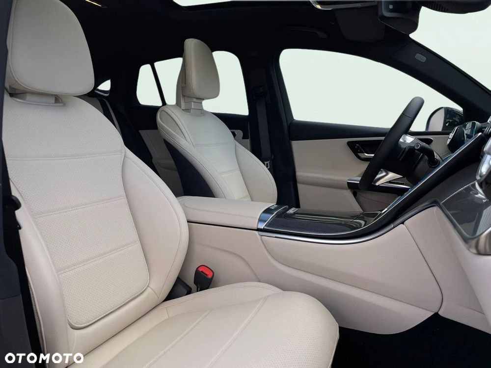 Mercedes-Benz GLC - 22