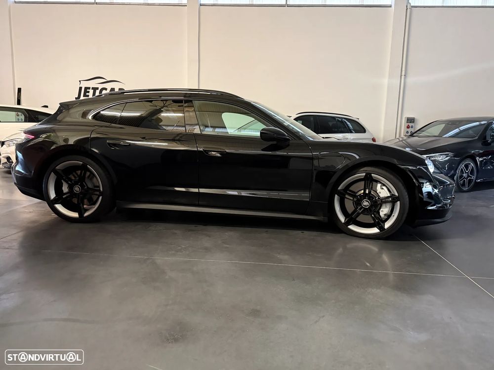 Porsche Taycan Sport Turismo Black Edition - 13