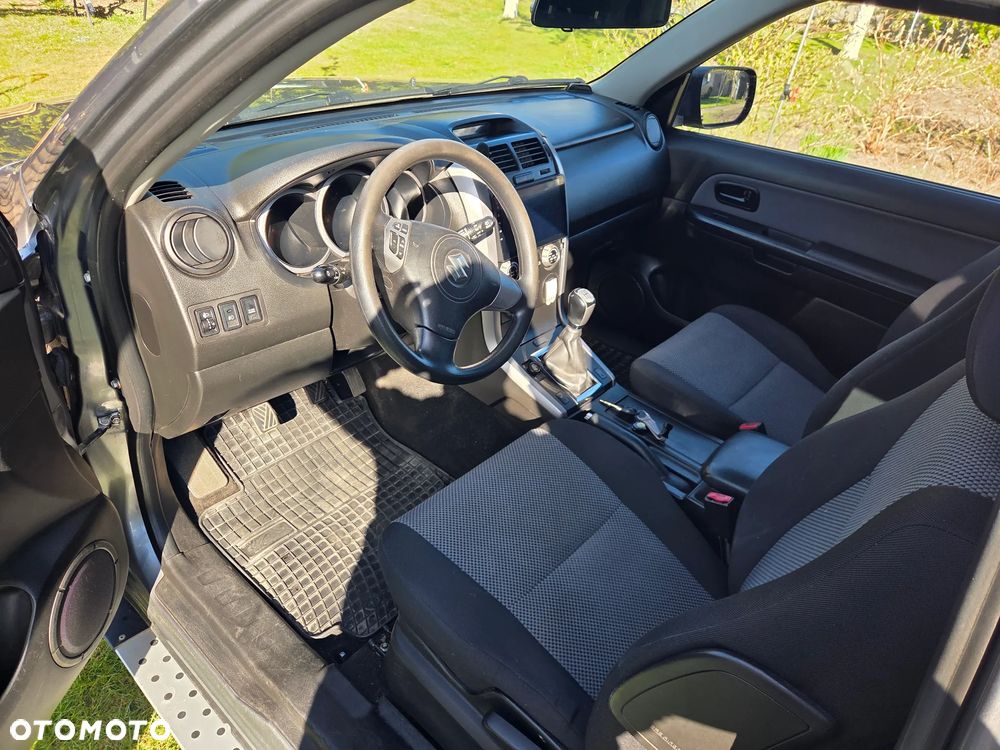Suzuki Grand Vitara 1.6 De luxe - 7