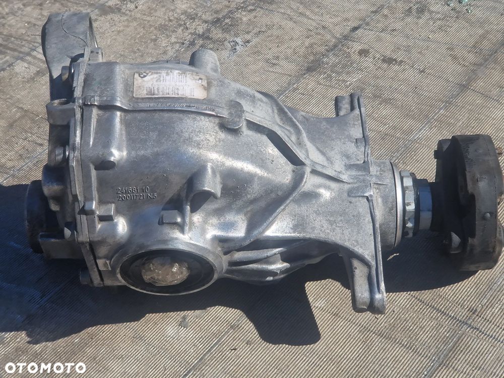 F10 F11 F01 F02 7584448 3.08 TYLNY DYFERENCJAŁ - 1