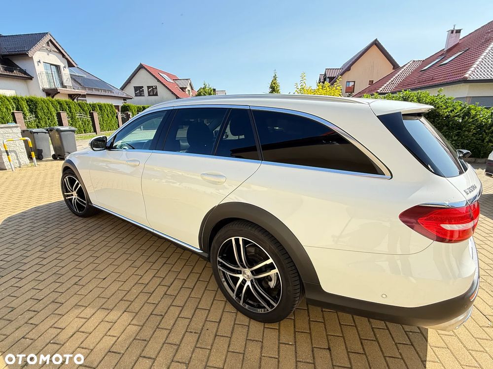 Mercedes-Benz Klasa E 220 d 4-Matic All-Terrain - 7