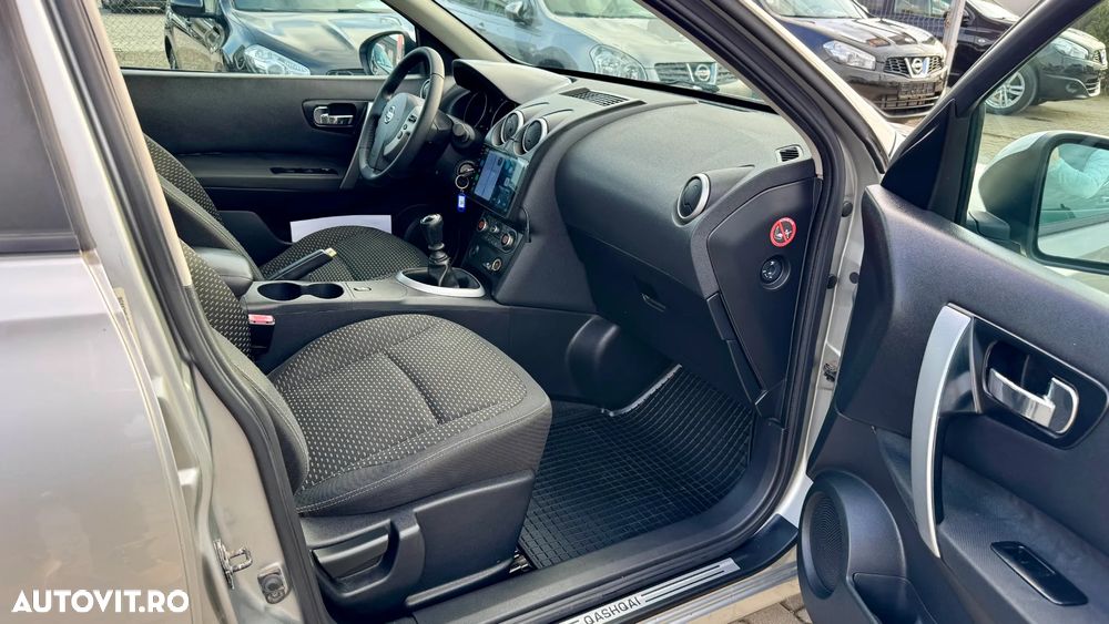 Nissan Qashqai 2.0 DCI DPF Tekna - 11