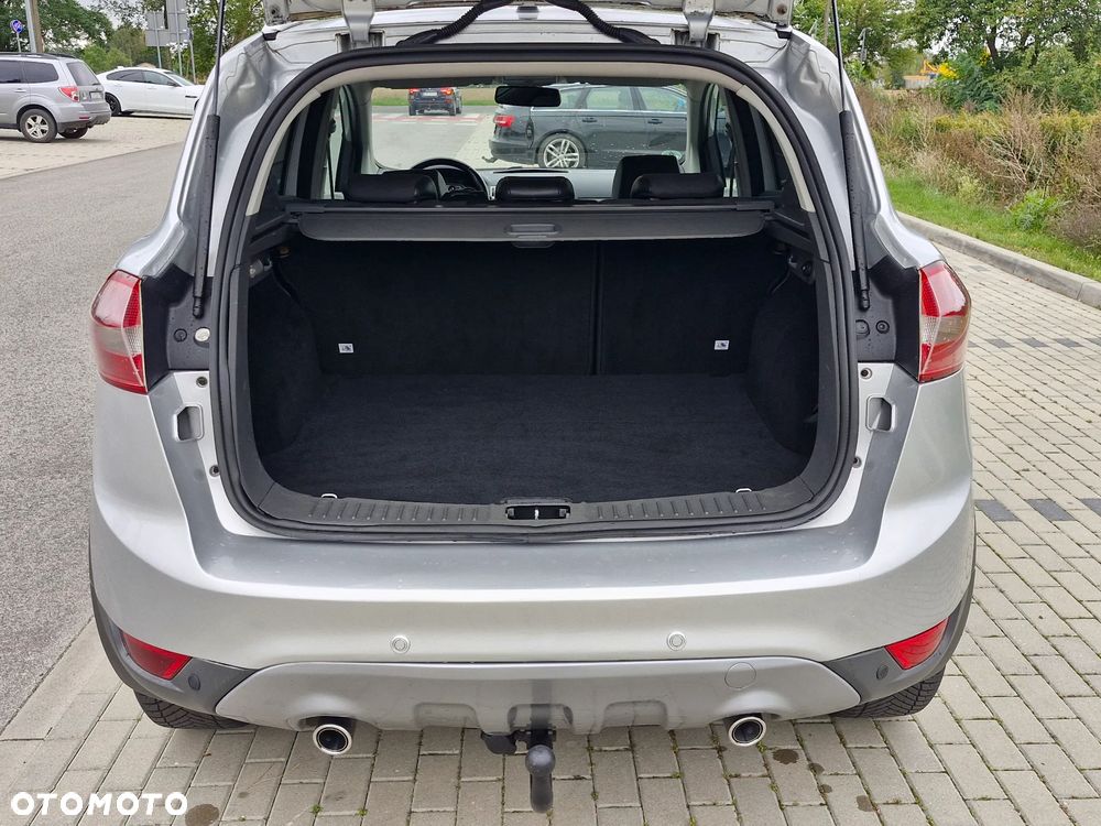Ford Kuga 2.0 TDCi 2x4 Titanium - 18