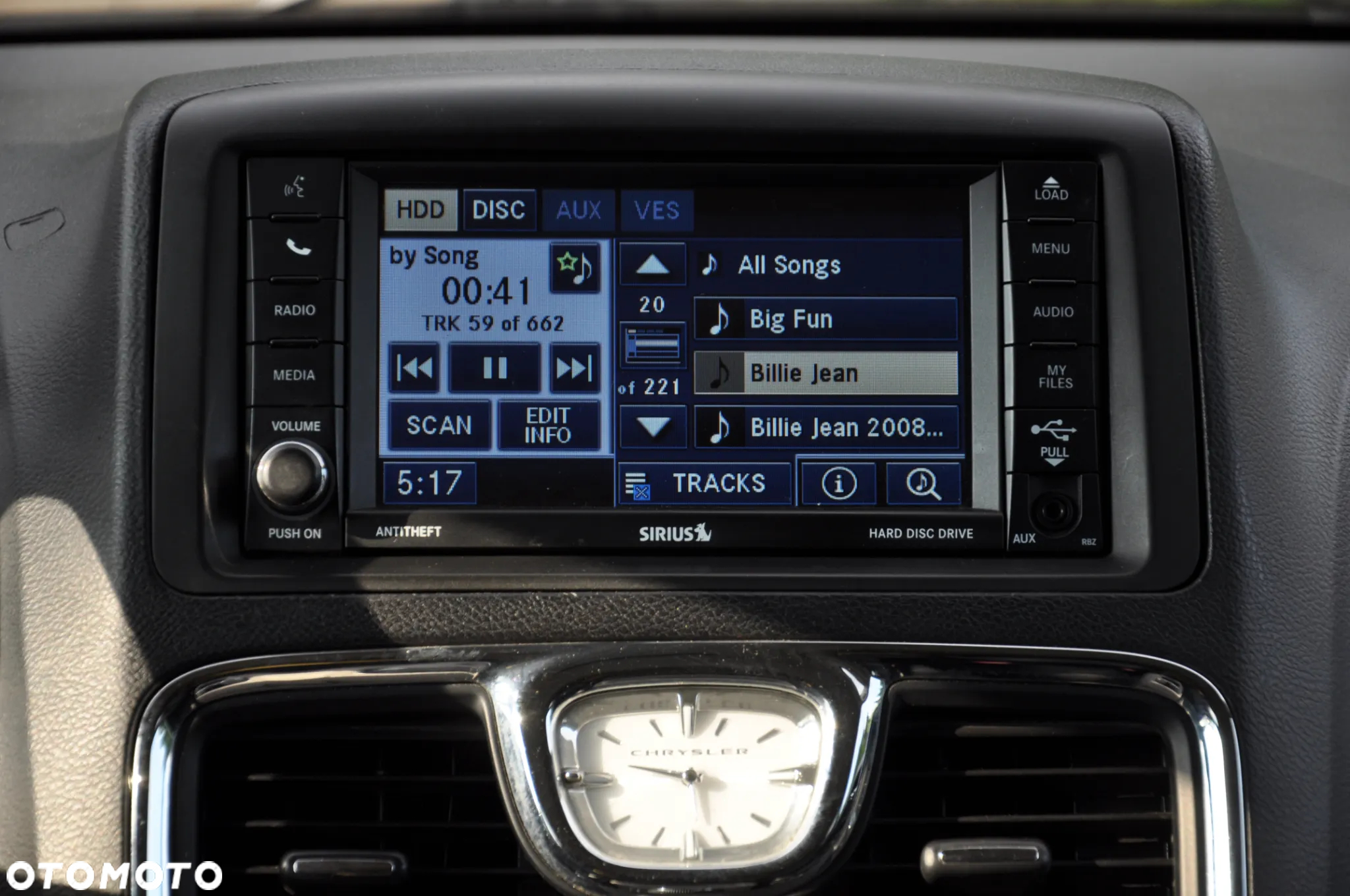 Chrysler Town & Country 3.6 Touring - 19