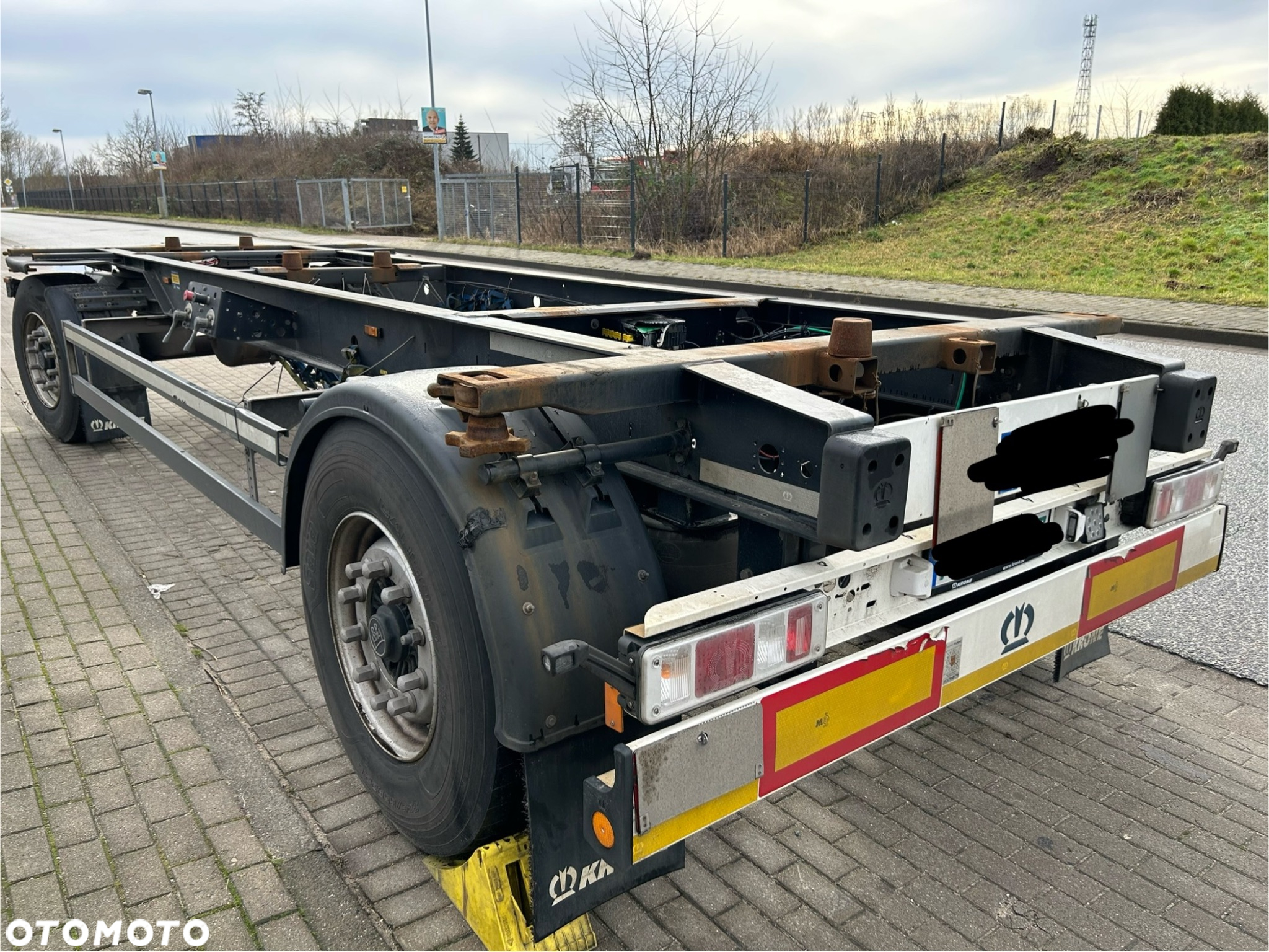 Krone BDF z Niemiec ładne opony stan BDB pod kontener podkontenerowa dyszel - 6