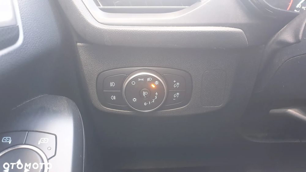 Ford Focus 1.5 EcoBlue Start-Stopp-System ST-LINE - 19