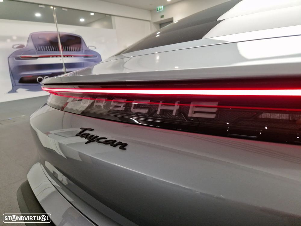 Porsche Taycan Standard - 7