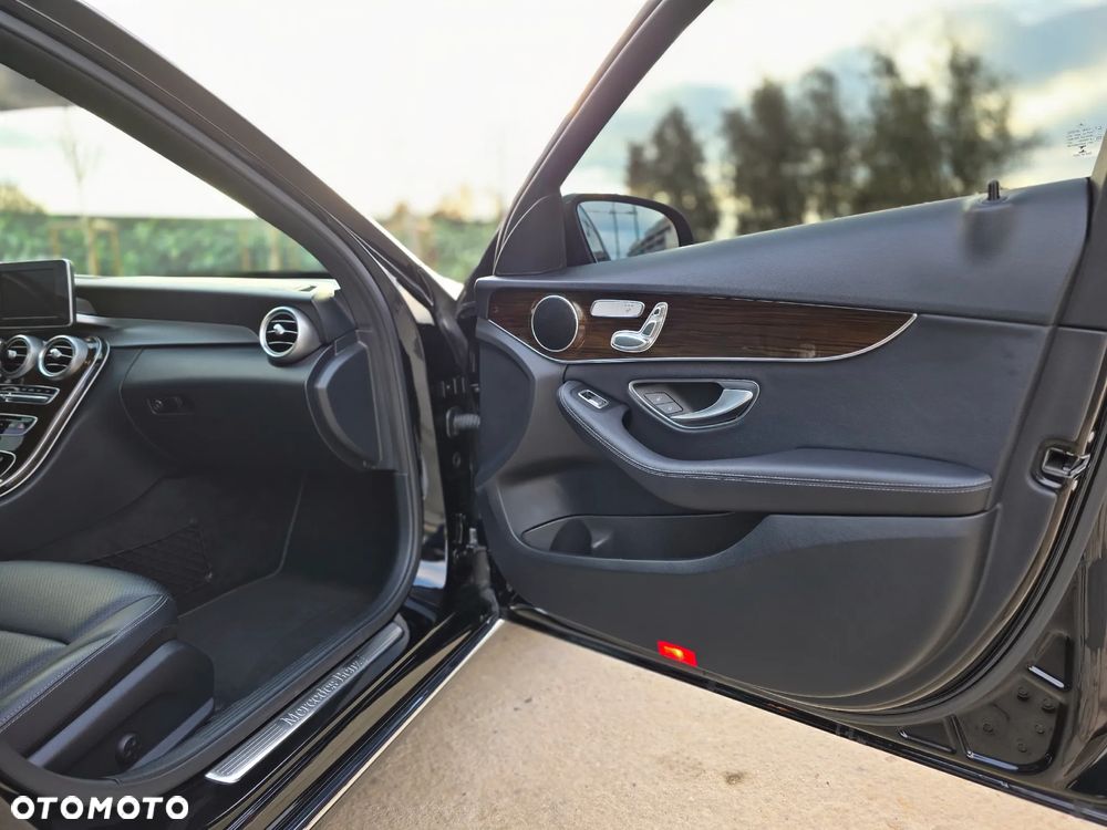 Mercedes-Benz Klasa C 300 9G-TRONIC Avantgarde - 18