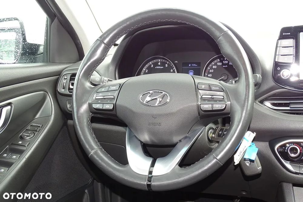 Hyundai i30 1.5 DPI Comfort - 30