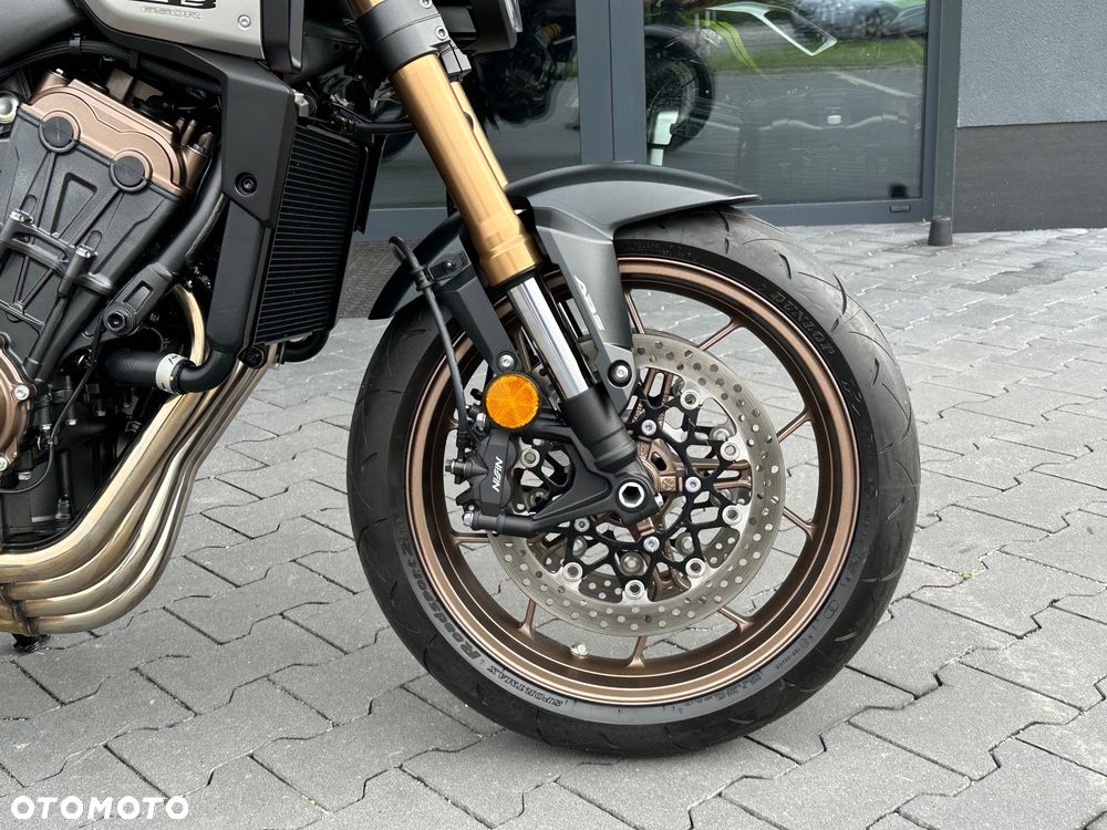 Honda CB - 8