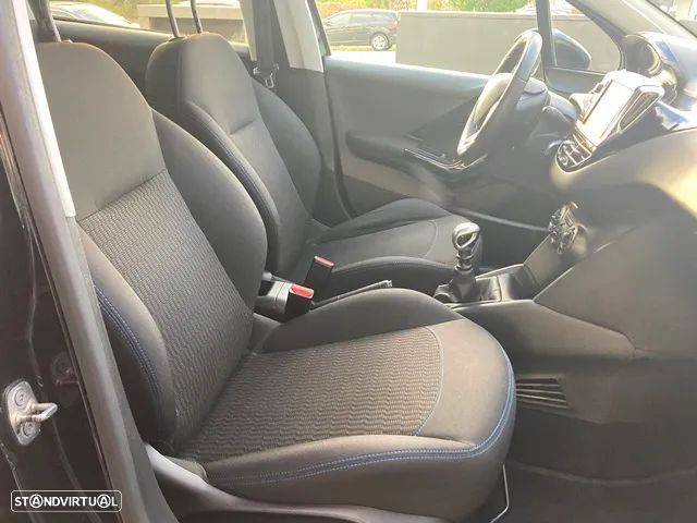 Peugeot 208 1.5 BlueHDi Signature - 31