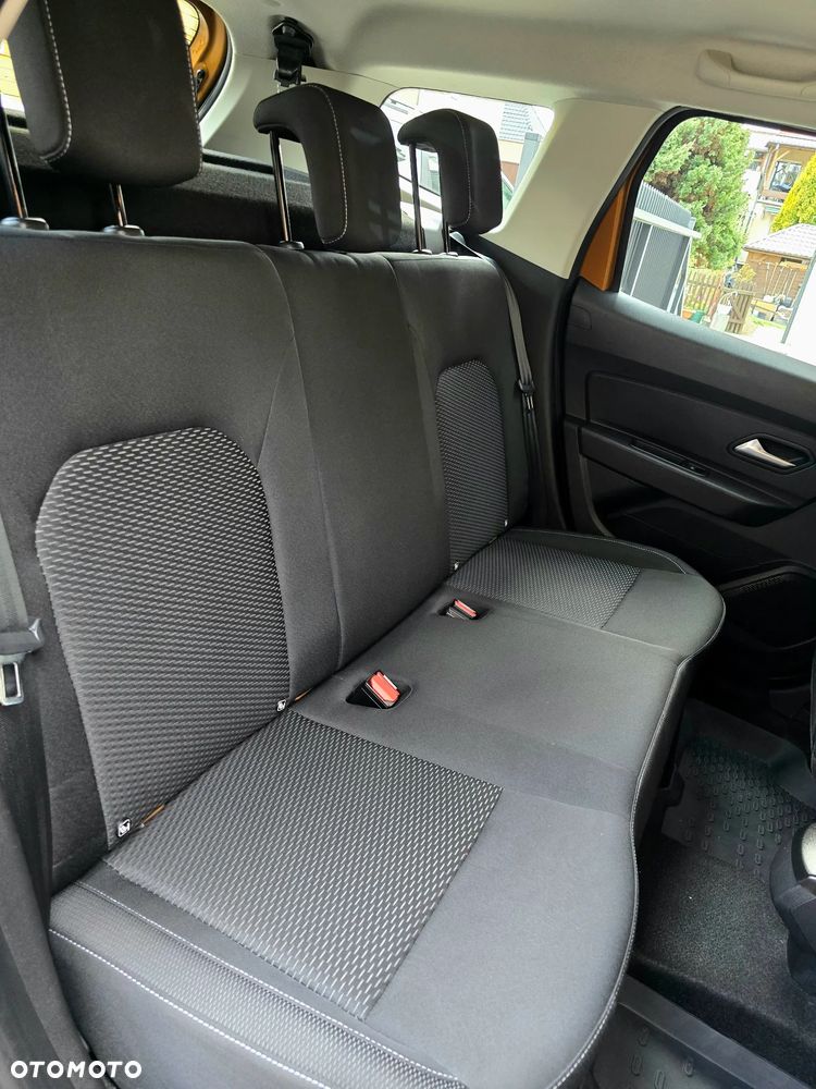 Dacia Duster 1.6 SCe Laureate S&S - 14
