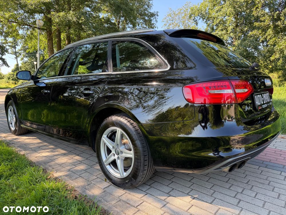 Audi A4 Avant 2.0 TDI DPF clean diesel multitronic S line Sportpaket - 3