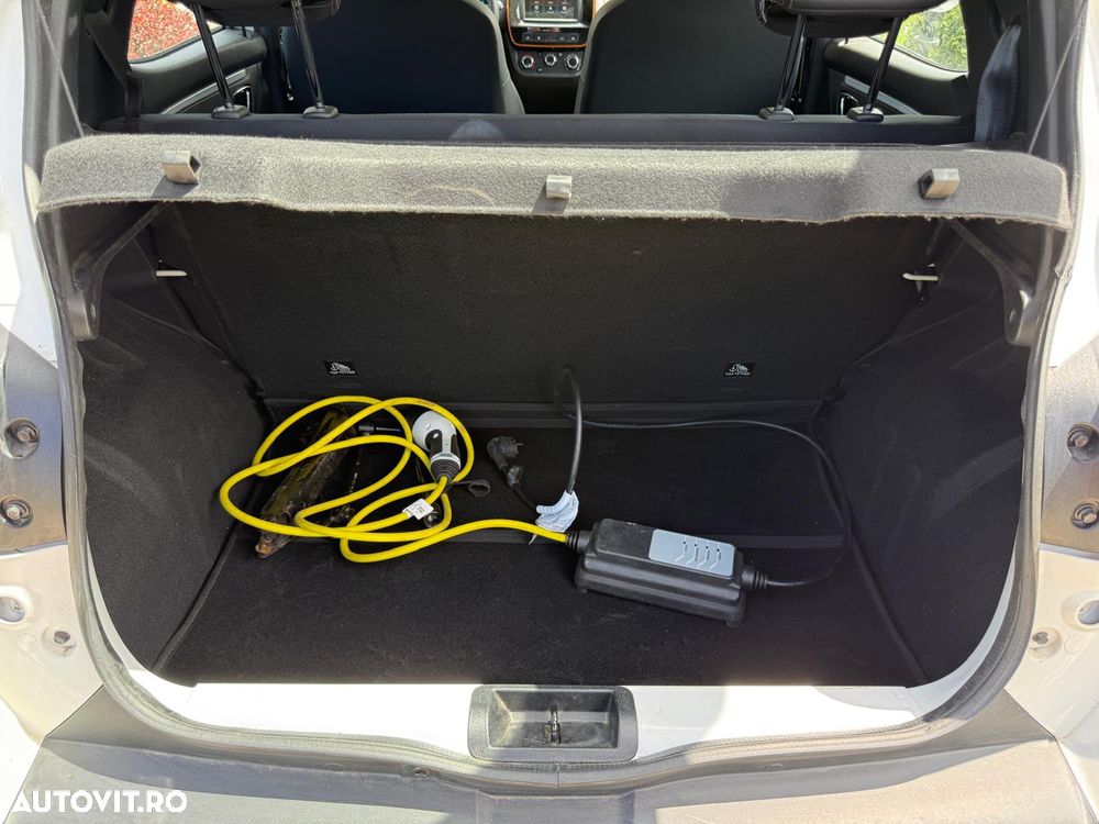 Dacia Spring Cargo Electric 45 (33kW) - 24