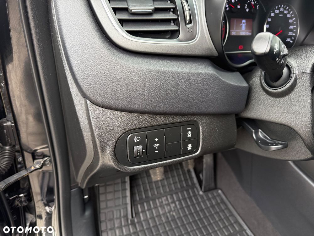 Kia Carens 1.6 GDI Dream-Team Edition - 20