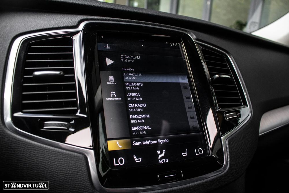 Volvo XC 90 B5 D AWD Geartronic Momentum Pro - 38