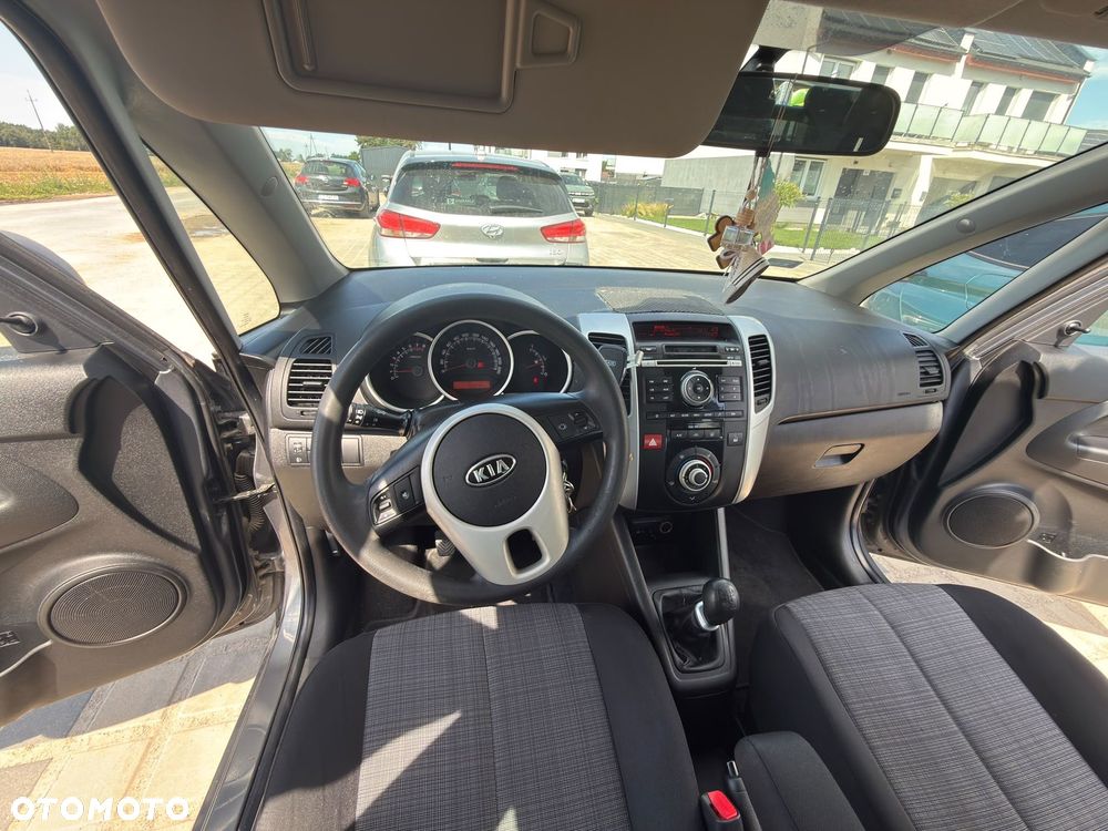 Kia Venga - 3