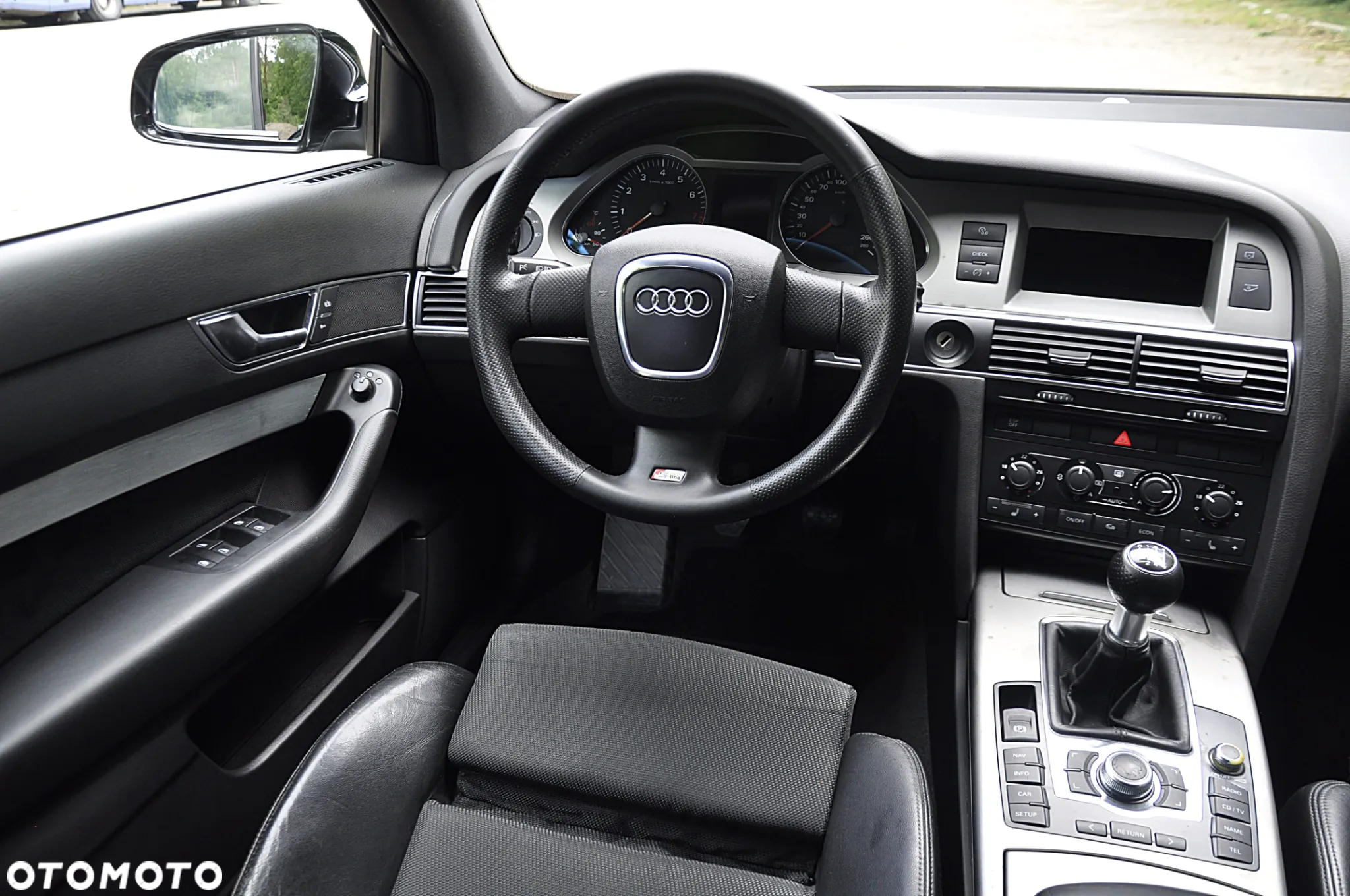 Audi A6 2.4 Quattro - 27