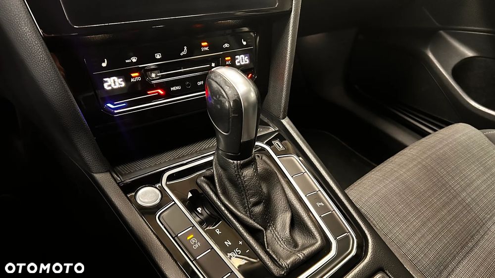 Volkswagen Passat 1.5 TSI EVO Business DSG - 11