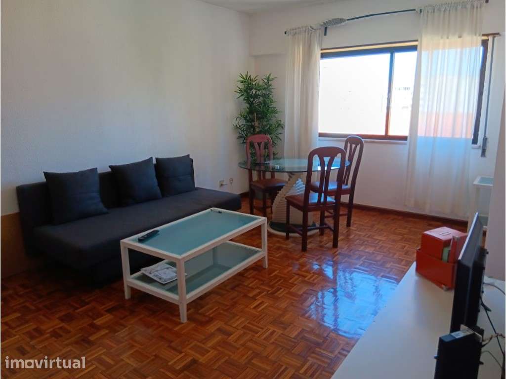 Apartamento T2+1 com aproveitamento do sotão em Alfornelos. - Grande imagem: 2/12